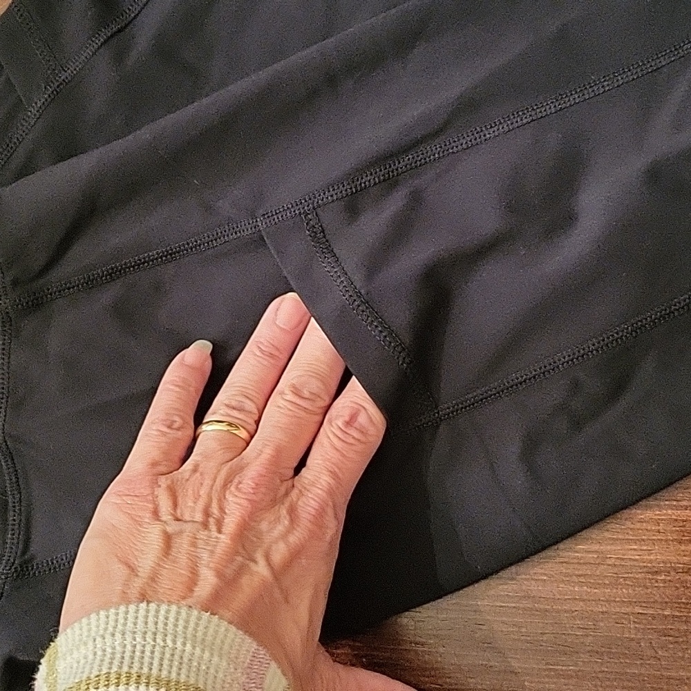 Quince Maturity Black High-Waisted Bike Shorts in Large - Picture 2 of 7